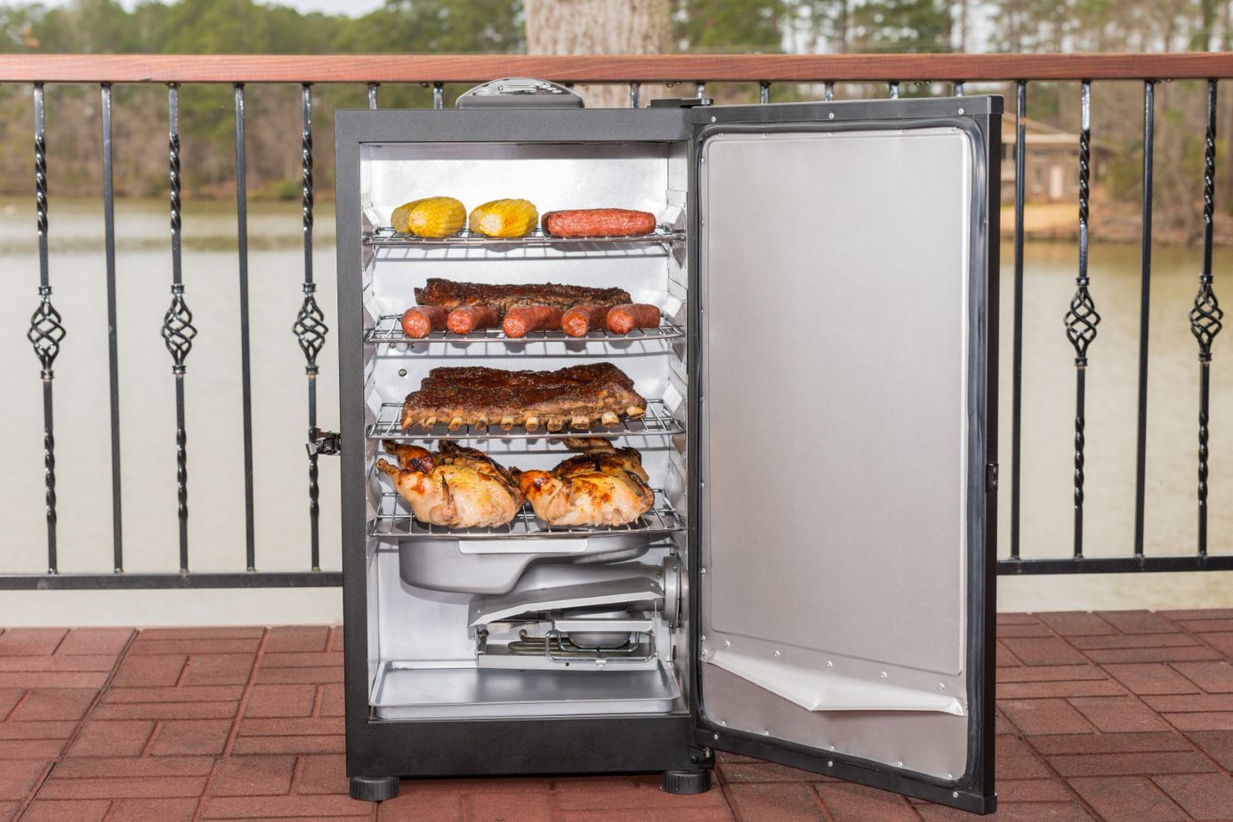 MasterBuilt 130|B Digital Electric Smoker