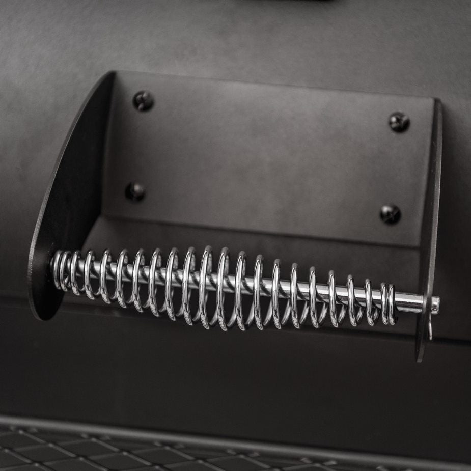 Oklahoma Joe Highland Reverse Flow Offset Smoker