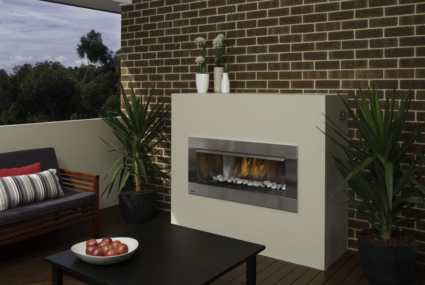 Regency Horizon Outdoor Gas Fireplace