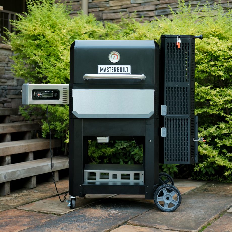 MasterBuilt Gravity Series 800 Digital Charcoal Grill + Smoker